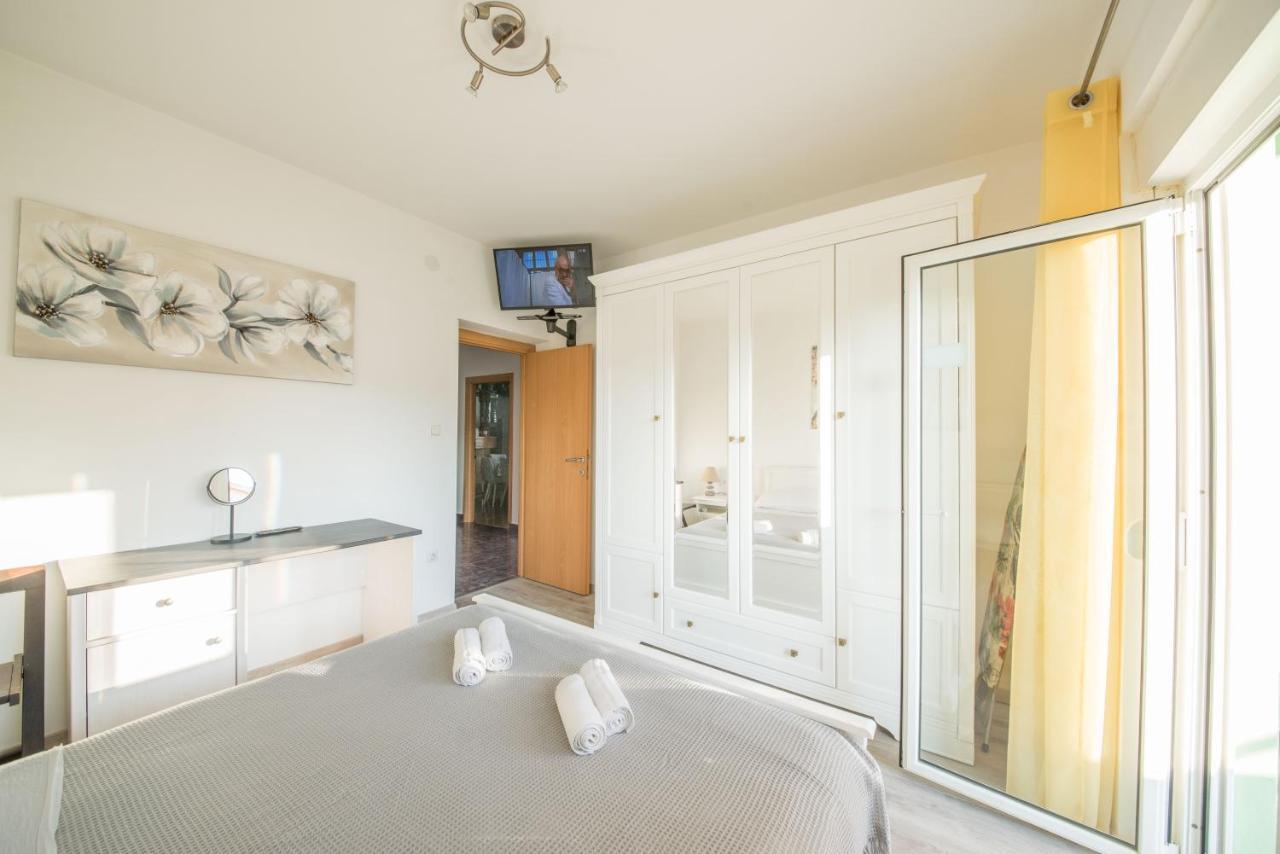 Apartment Prominac Zadar Bagian luar foto